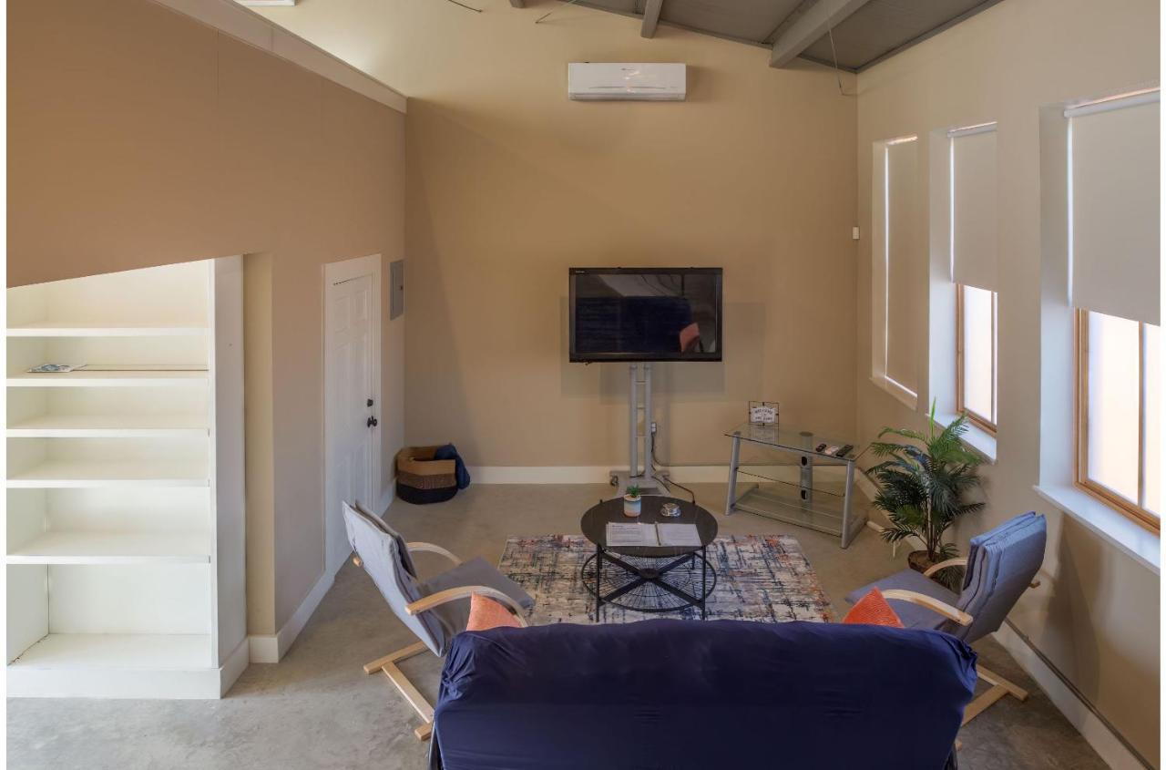 Gorgeous Guesthouse Near Amazing Downtown San Antonio Exterior photo